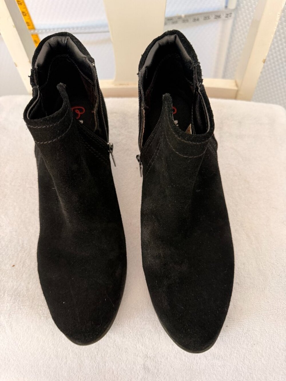 BLONDO LEATHER WATERPROOF BOOTIES SIZE 9.5